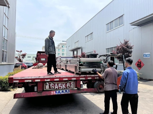 60L 호퍼 볼륨 소시지 메이커 800kg 패키지 총 무게 수압 육류 에네마 기계