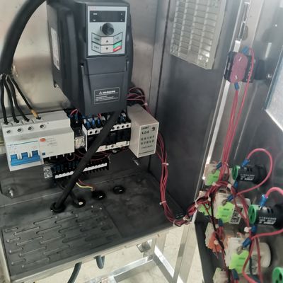 햄버거 고기 및 가금류 Preduster Flouring 기계에 대한 380V 전압 고기 밀러