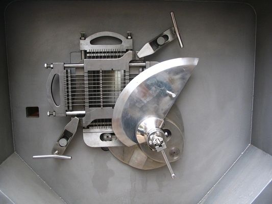 500kg 용량 전기 육류 가공 절단 기계 3kw 전력 주방 장비